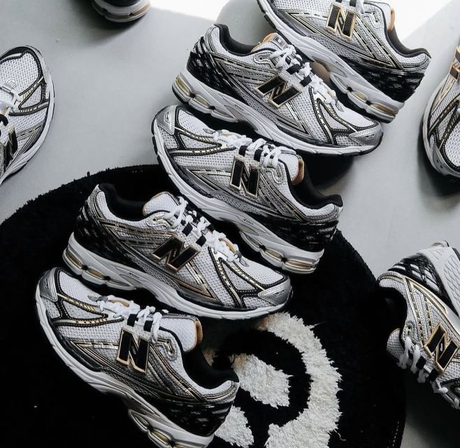 New Balance 1906R White Metalic Gold •Bílá elegance s nádechem zlata? Yes please! ⚪✨ NB 1906R White Metallic Gold –...